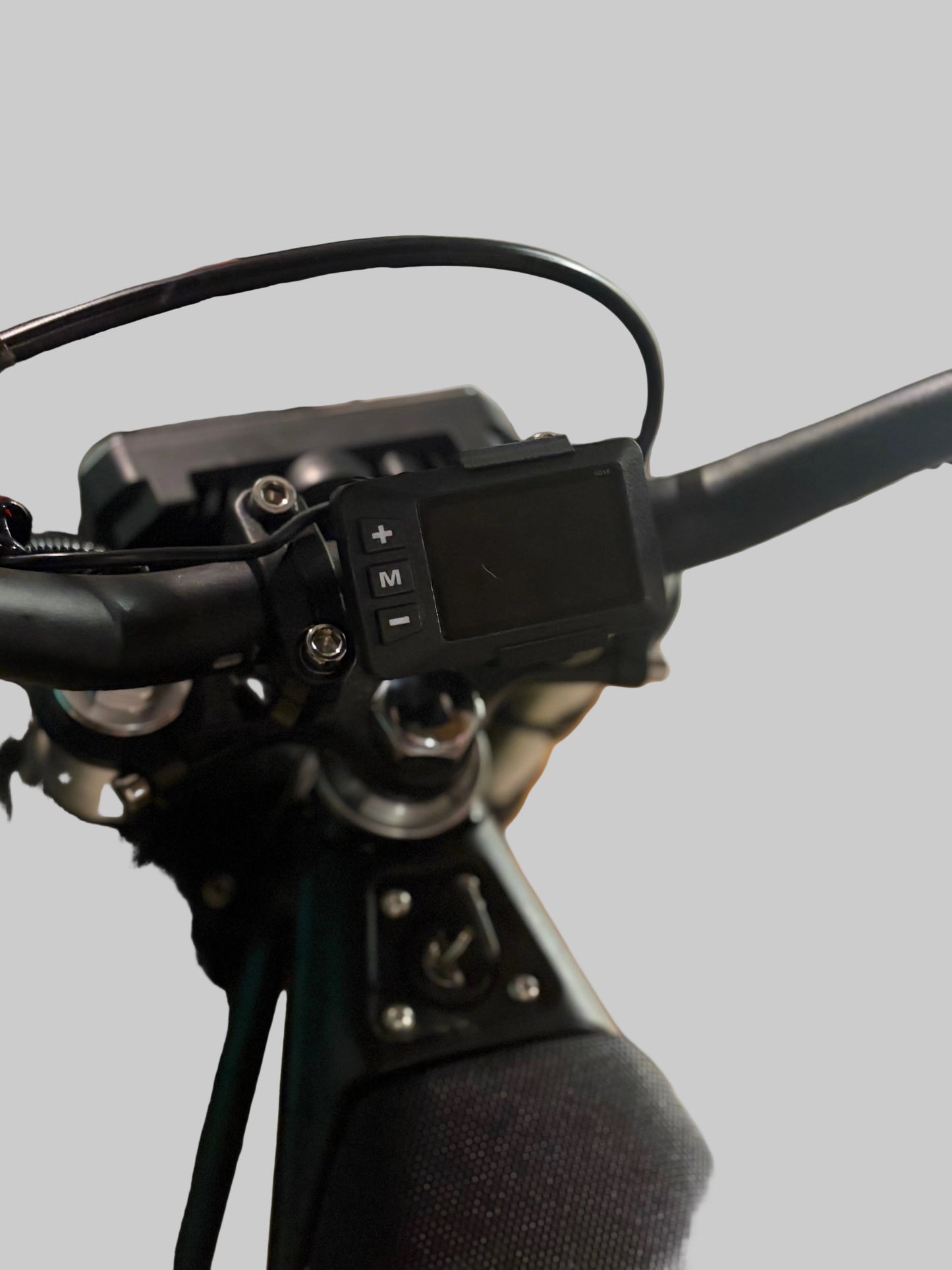 Yozma IN10 middle mount for screen