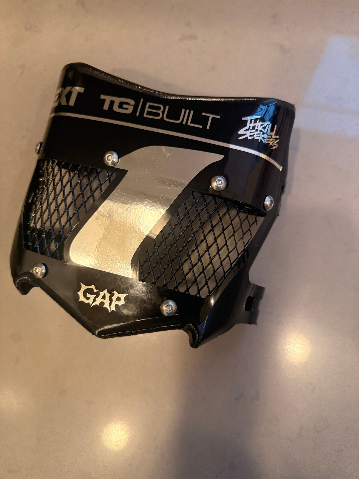 Vented gap plate