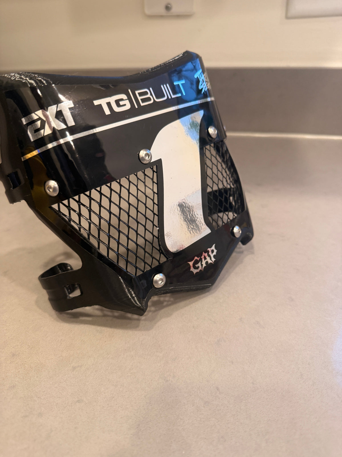 Vented gap plate